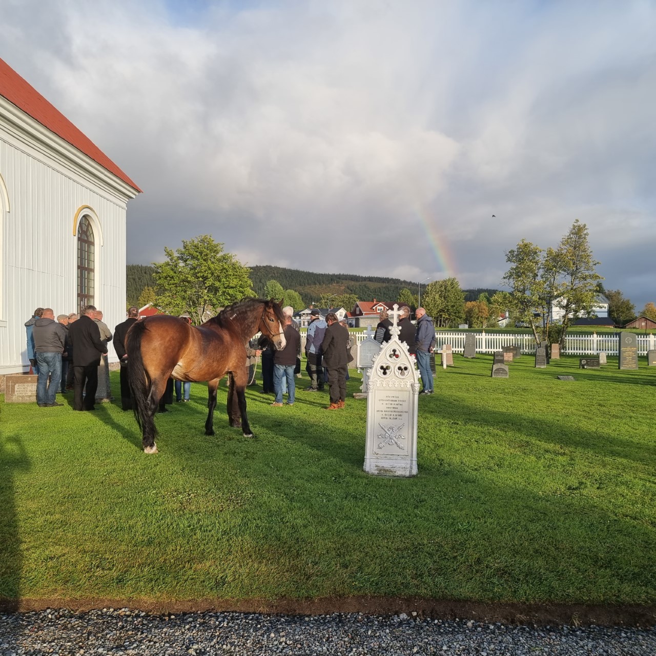 Kransnedläggning Jöns Fahléns grav.jpg Kransnedläggning Jöns Fahléns grav.jpg