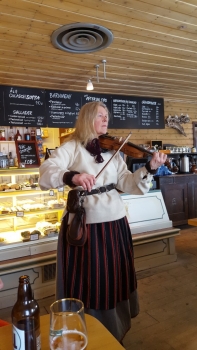 6-Fjärde-dagen-1-Funäs-fika-576x1024.jpg